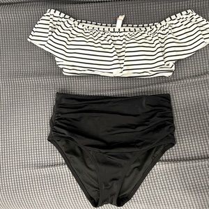 Victoria Secret’s two piece swimsuit. Size Small.